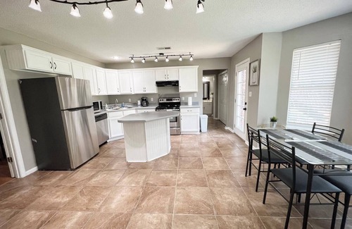 East Central Shelby House | Spacious 4BR Retreat with BBQ, Hammock, and Outdoor Lounge