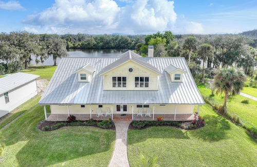 Alva House | Spacious 4BR Riverside Retreat with Pool & Hot Tub
