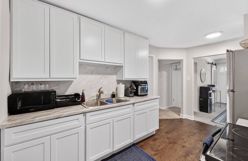 St. Louis House | Spacious 4BR St. Louis Retreat Near Airport, Zoo & Downtown w/Firepit