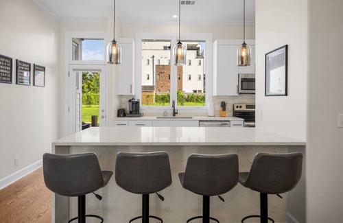 East Nashville House | Spacious 4BR Townhome Downtown