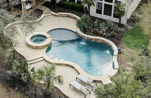 River Dance At Steiner Ranch House | Spacious 4BR with heated Pool, heated Spa Pool Table in Gated Estate.