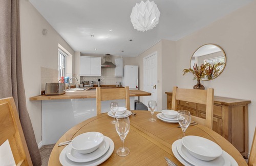 Martlesham Heath House | Spacious 4BRM Townhouse – Ideal for Contractors, Corporate Stays & Family Visits
