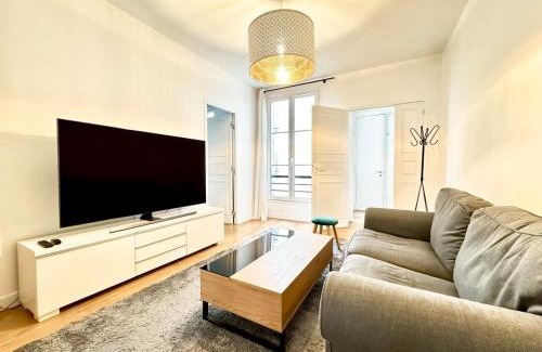 Pigalle Apartment | Spacious 4P Apartment Madeleine Department Stores
