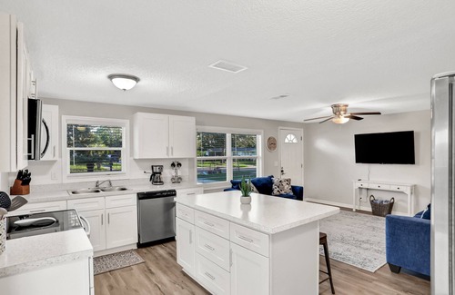 Orange Park House | Spacious 5/2 in Orange Park
