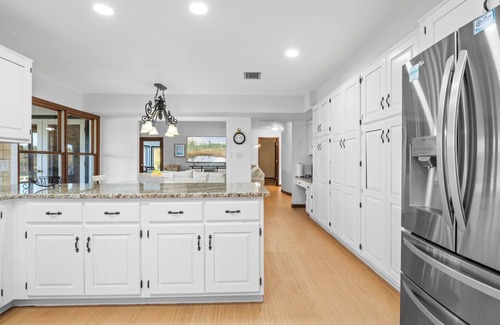 Oviedo House | Spacious 5,700SQT+ estate centrally located on a 20-acre with pool and barn/RV