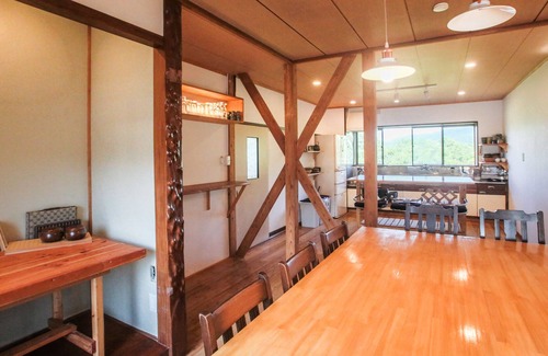 Myoko Ski Chalet | Spacious 5 Bedroom Chalet. Powder Peaks, Myoko