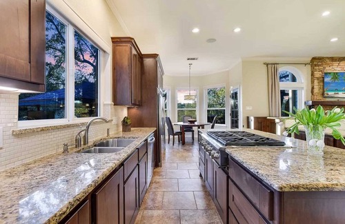 Barton Creek West House | Spacious 5 Bdrm Greenbelt Home with Pool - Family & Pet Friendly