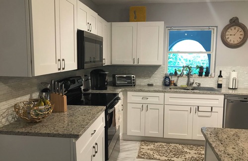 Altamonte Springs House | Spacious 5-bedroom house with AC, huge patio and Pingpong table in Altamonte