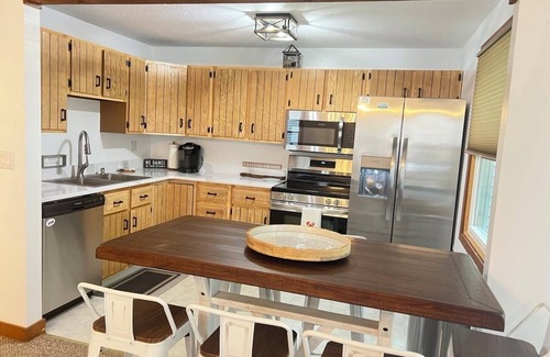 Bridgton Condo | Spacious 5 bed Condo-with shared access to the waterfront