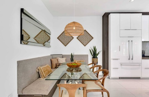 Colee Hammock House | Spacious 5-bedroom Modern Mansion in las olas Fort Lauderdale/sleeps 12