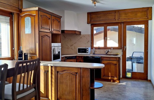 Chandolin-près-Savièse Apartment | Spacious 5-bedroom apartment in beautiful Savièse with WiFi
