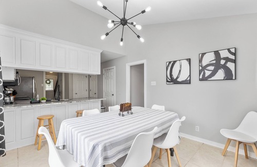 Mechanicsville House | Spacious 5-bedroom house with AC and WiFi in delightful Mechanicsville