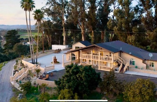 Callender House | Spacious 5-bedroom house with a peaceful view in Arroyo Grande