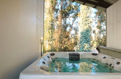 Callender House | Spacious 5-bedroom house with a peaceful view in Arroyo Grande