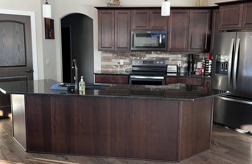 Cottage Grove House | Spacious 5-bedroom house with fitness room and AC in charming Cottage Grove