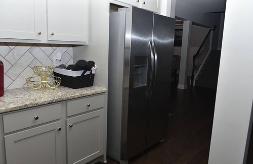 Lawrenceville House | Spacious 5-bedroom house with AC and WiFi in charming Lawrenceville