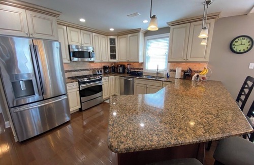 Townsend's Inlet Condo | Spacious 5-bedroom condo in charming Sea Isle City, NJ.