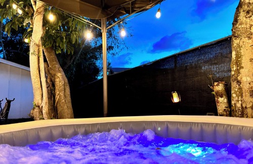 South Daytona House | Spacious 5-bedroom house South Daytona with Movie room, Hot tub & Gameroom