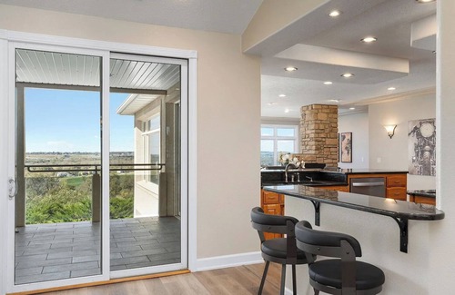 Bismarck House | Spacious 5-bedroom 3 bath house with AC and WiFi in charming Bismarck