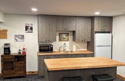 Lakeview House | Spacious 5-bedroom 3-Bath house with WiFi, AC in welcoming Lakeview Oregon