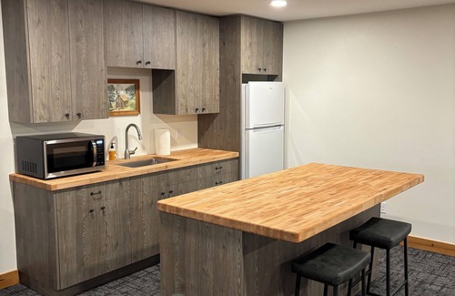 Lakeview House | Spacious 5-bedroom 3-Bath house with WiFi, AC in welcoming Lakeview Oregon