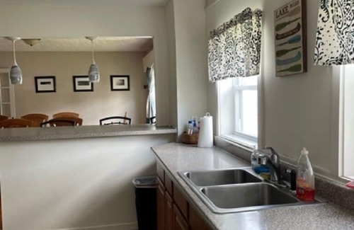 Livonia House | Spacious 5 Bedroom 4 Bathroom Home on Conesus Lake with 100 ft of Lakefront