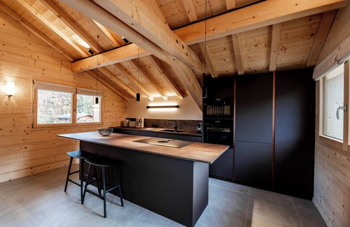 Morillon Ski Chalet | Spacious 5-bedroom chalet ski in ski out - sauna and seasonal pool 12 p Morillon