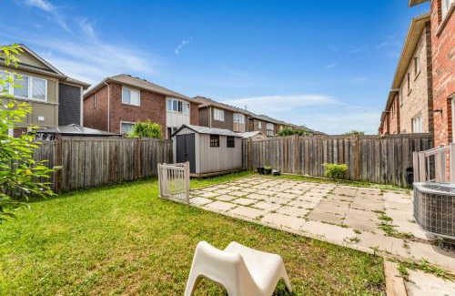 Halton Regional Municipality House | Spacious 5-Bedroom Family Home in GTA