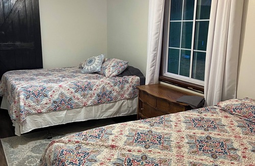 Hermann Other | Spacious 5-bedroom farmhouse 5 minutes from Hermann