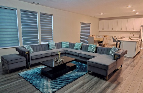 Brownsburg House | Spacious 5-bedroom house with WiFi, AC in charming Brownsburg