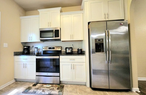 Chesapeake House | Spacious 5-bedroom house with AC, WiFi in delightful Chesapeake