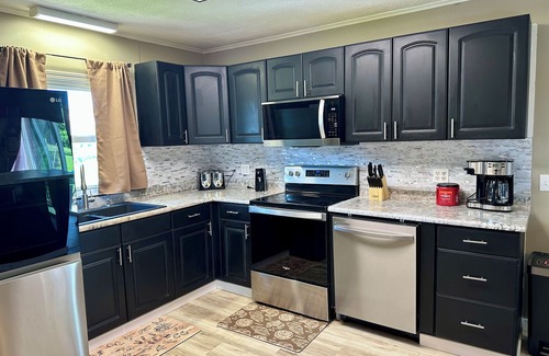 Shell Knob House | Spacious 5-bedroom house. Game Room. Travel Themed Bedrooms. 1 mile from lake.