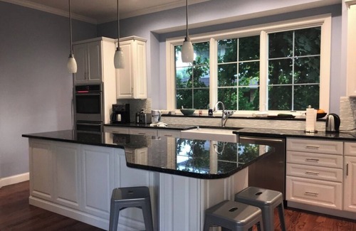 Northeast South Bend House | Spacious 5-bedroom home is just a 10-minute walk from the ND campus