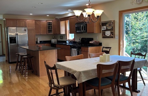 Speculator House | Spacious 5-bedroom house with AC, WiFi in phenomenal Speculator.