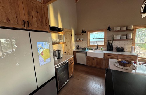 Baneberry House | Spacious 5-bedroom home in beautiful White Pine, Family Friendly, Pet Friendly