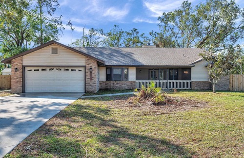 Braden River House | Spacious 5-bedroom house on Acreage near Beaches and Sarasota Shopping Centers