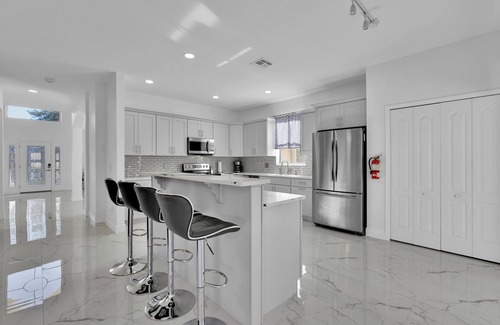 Highlands Reserve House | Spacious 5-bedroom house in charming ,Davenport with WiFi, AC, pool,Golfing CT
