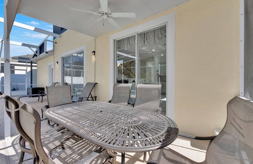 Highlands Reserve House | Spacious 5-bedroom house in charming ,Davenport with WiFi, AC, pool,Golfing CT