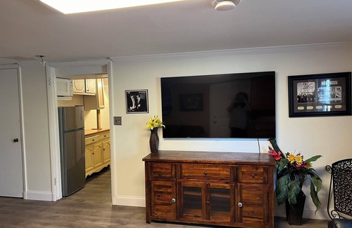 Mayo House | Spacious 5-bedroom house with Pier, AC and WiFi in delightful Edgewater