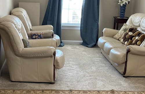 Grovetown House | Spacious 5-bedroom house with WiFi and AC in marvelous Grovetown. Walking trail.
