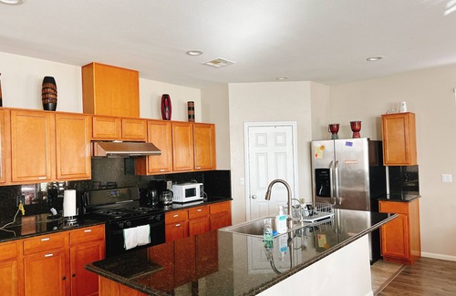 Enterprise House | Spacious 5-bedroom house 15 minutes to Las Vegas strip