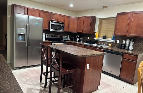 Long Pond House | Spacious 5-bedroom house in delightful Long Pond with AC, WiFi