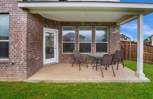 South Arlington House | Spacious 5-bedroom house in charming Mansfield with AC