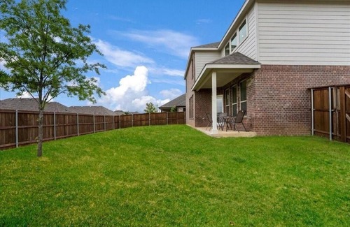South Arlington House | Spacious 5-bedroom house in charming Mansfield with AC