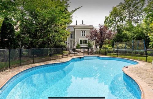 Montclair House | Spacious 5-bedroom house with pool and two office rooms in charming Montclair