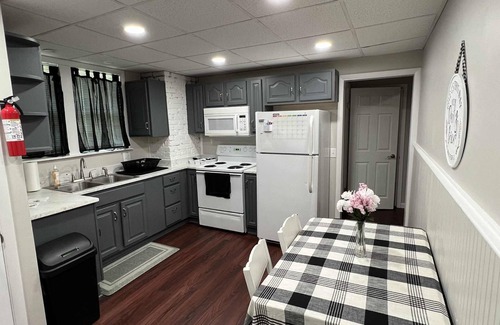 Uniontown House | Spacious 5-bedroom house in charming Uniontown