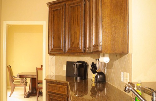 Riverpark West House | Spacious 5-bedroom home with WiFi, AC, Smart TV, in nice Sugar Land neighborhood