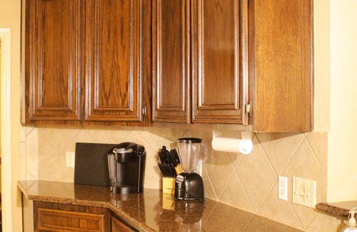 Riverpark West House | Spacious 5-bedroom home with WiFi, AC, Smart TV, in nice Sugar Land neighborhood