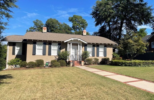 Summerville House | Spacious 5-Bedroom Home with Private Guest Cottage