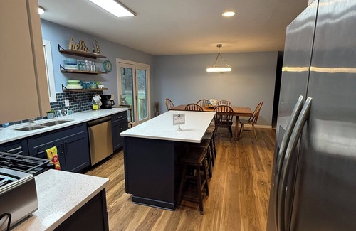 Benzonia House | Spacious 5-bedroom house just 5 min drive to Crystal Mountain Resort